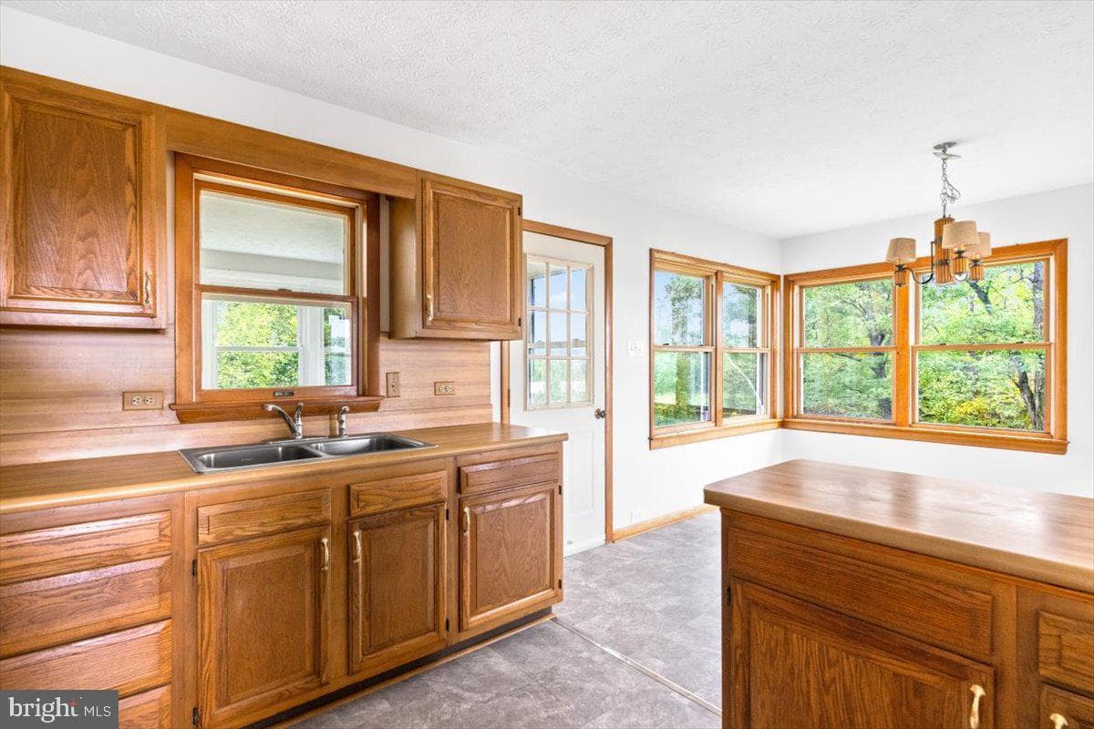 17583 Senedo Road photo 8