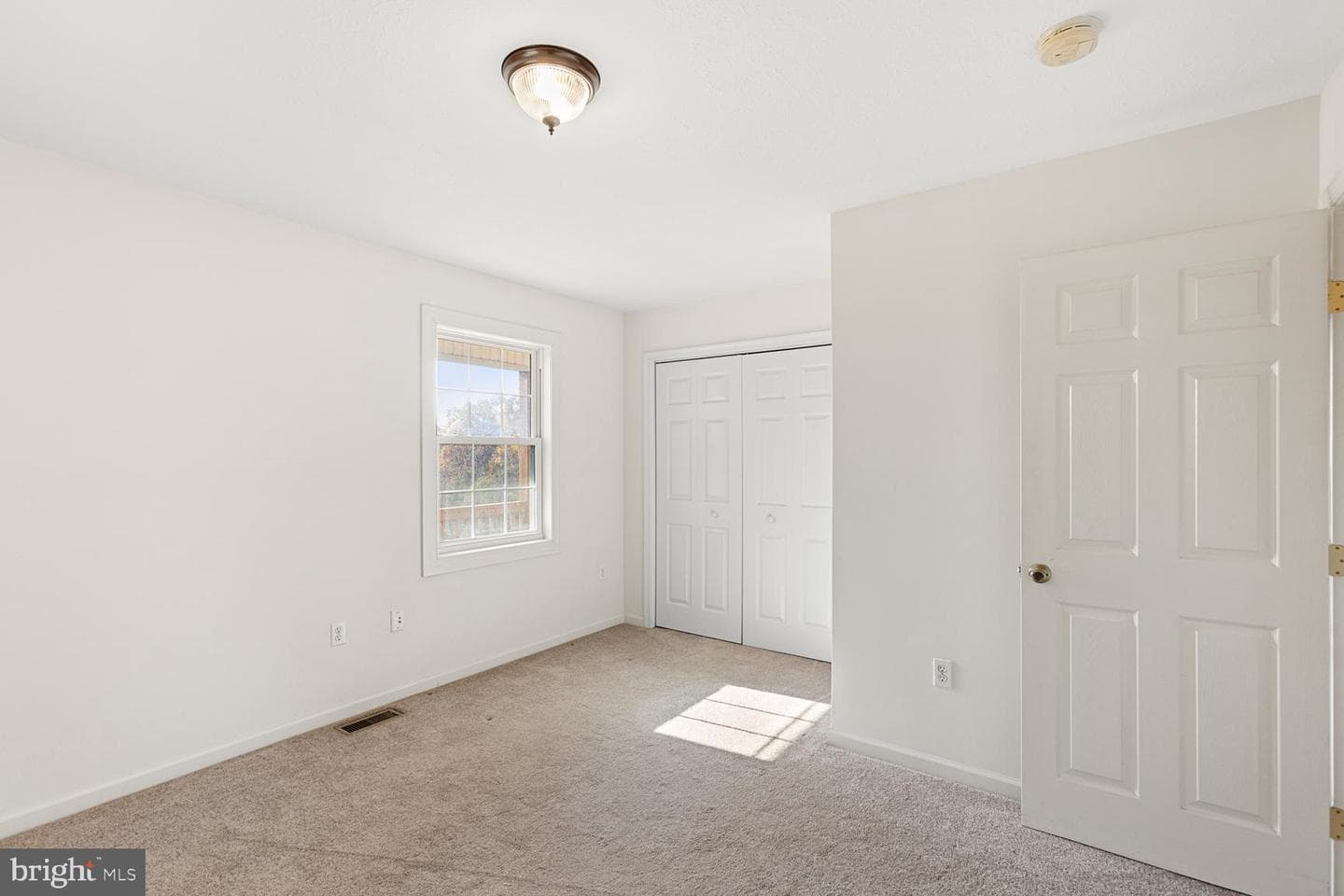 192 Mowry Lane photo 22