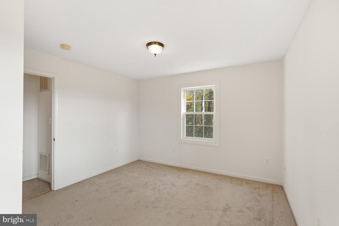 192 Mowry Lane photo 24