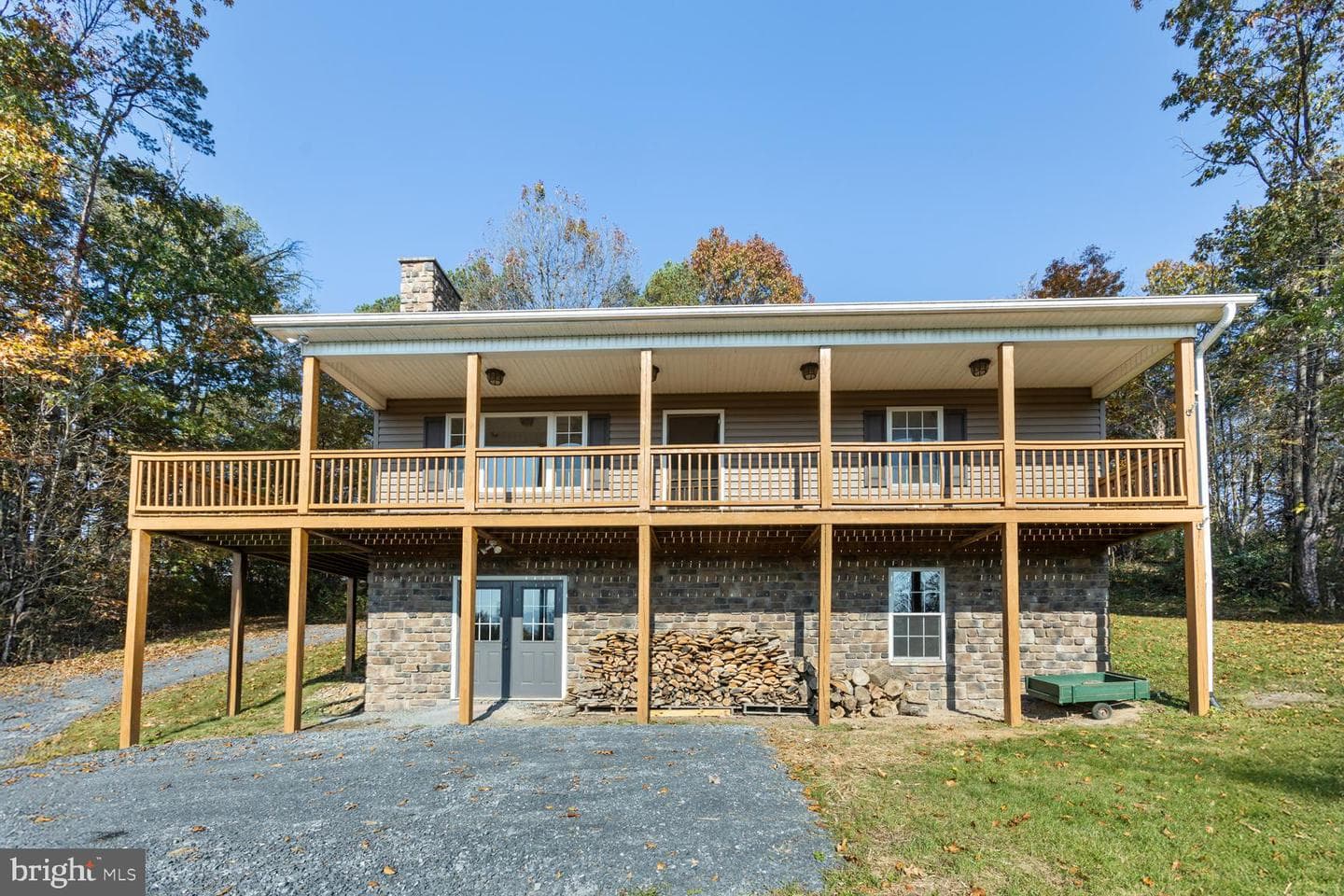 192 Mowry Lane photo 44