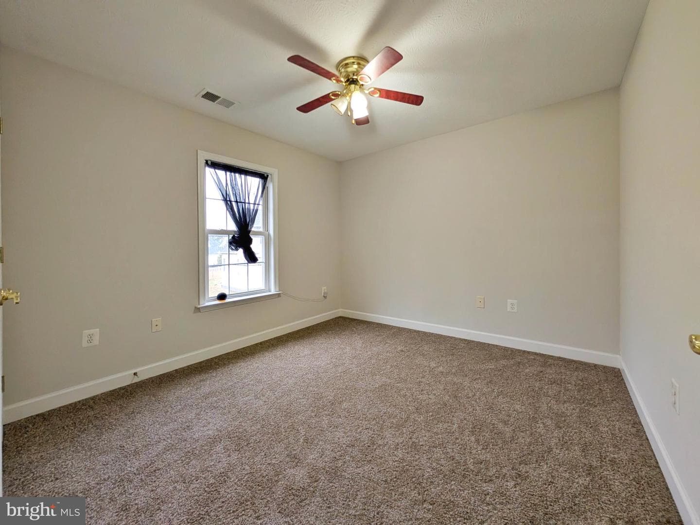 127 Potters Circle photo 20
