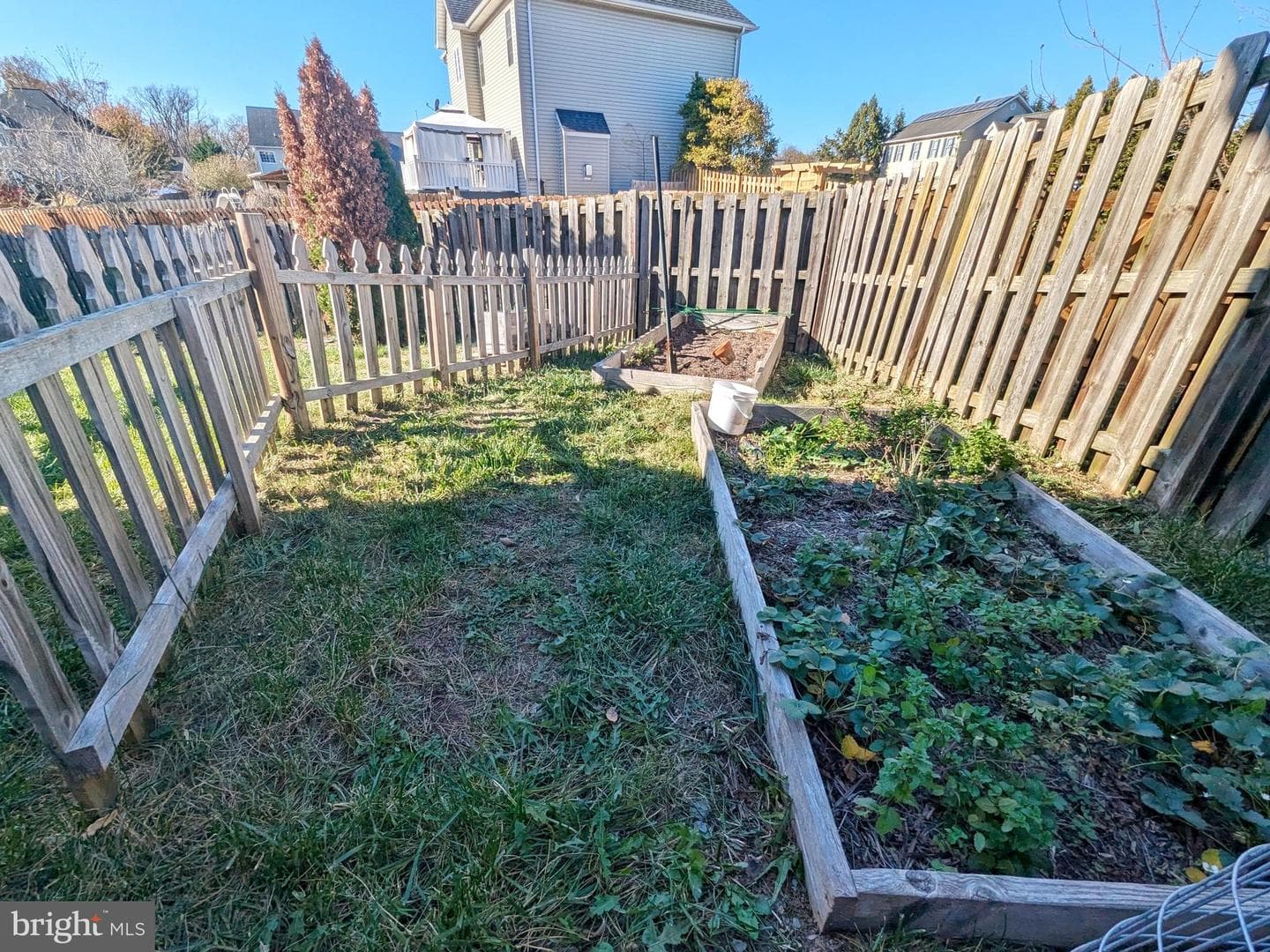 127 Potters Circle photo 31