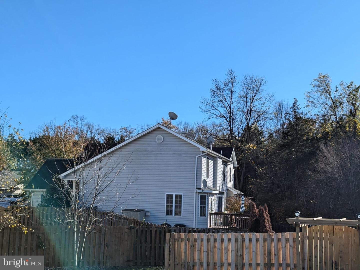 127 Potters Circle photo 32