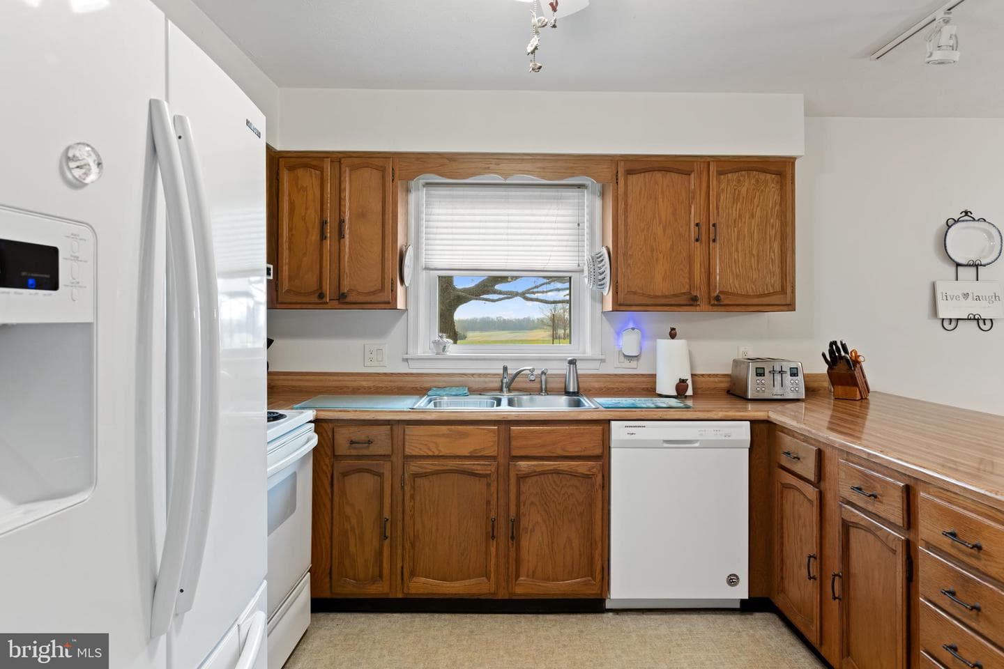 2694 Back Road photo 16