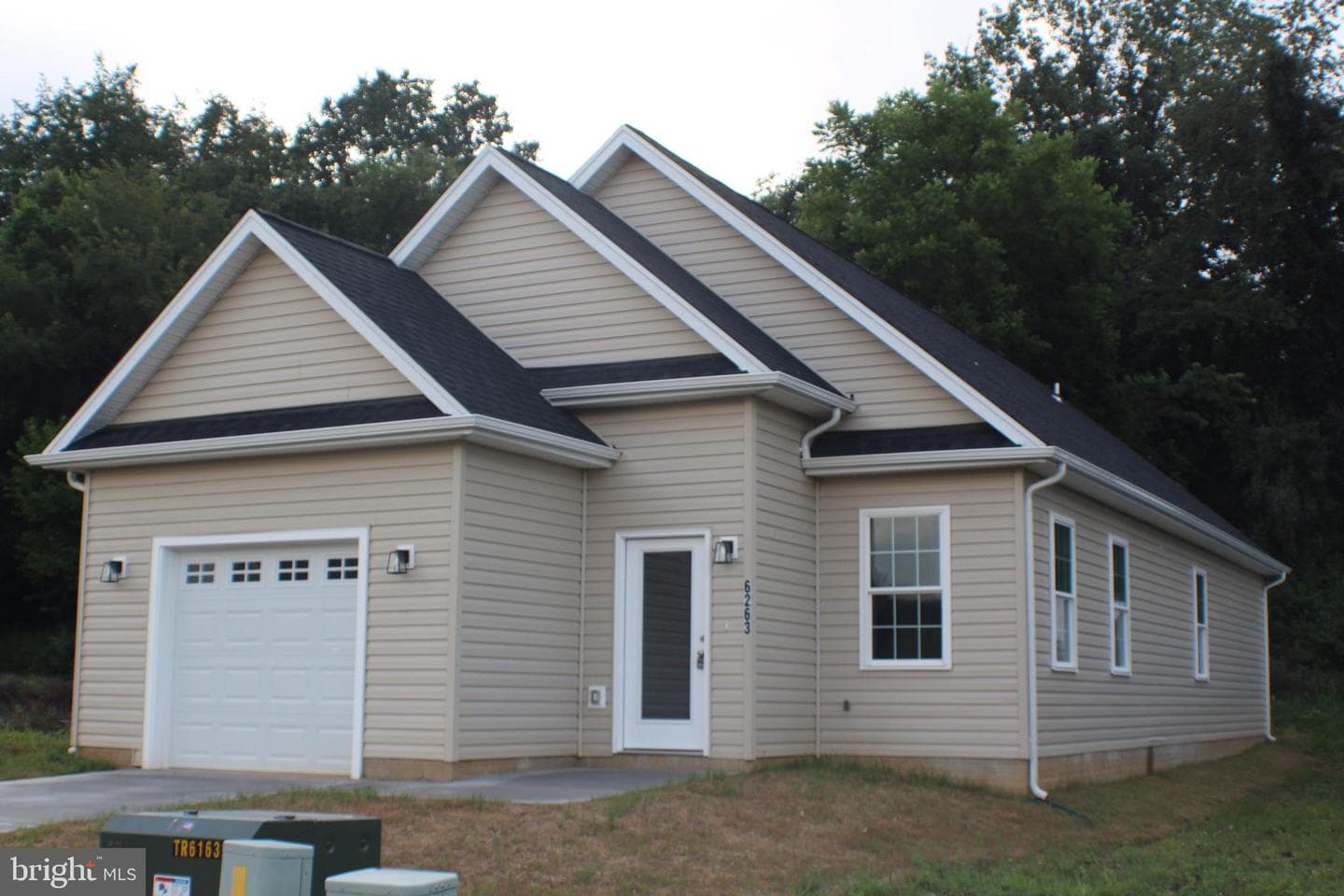 6263 Truxton Court photo 5