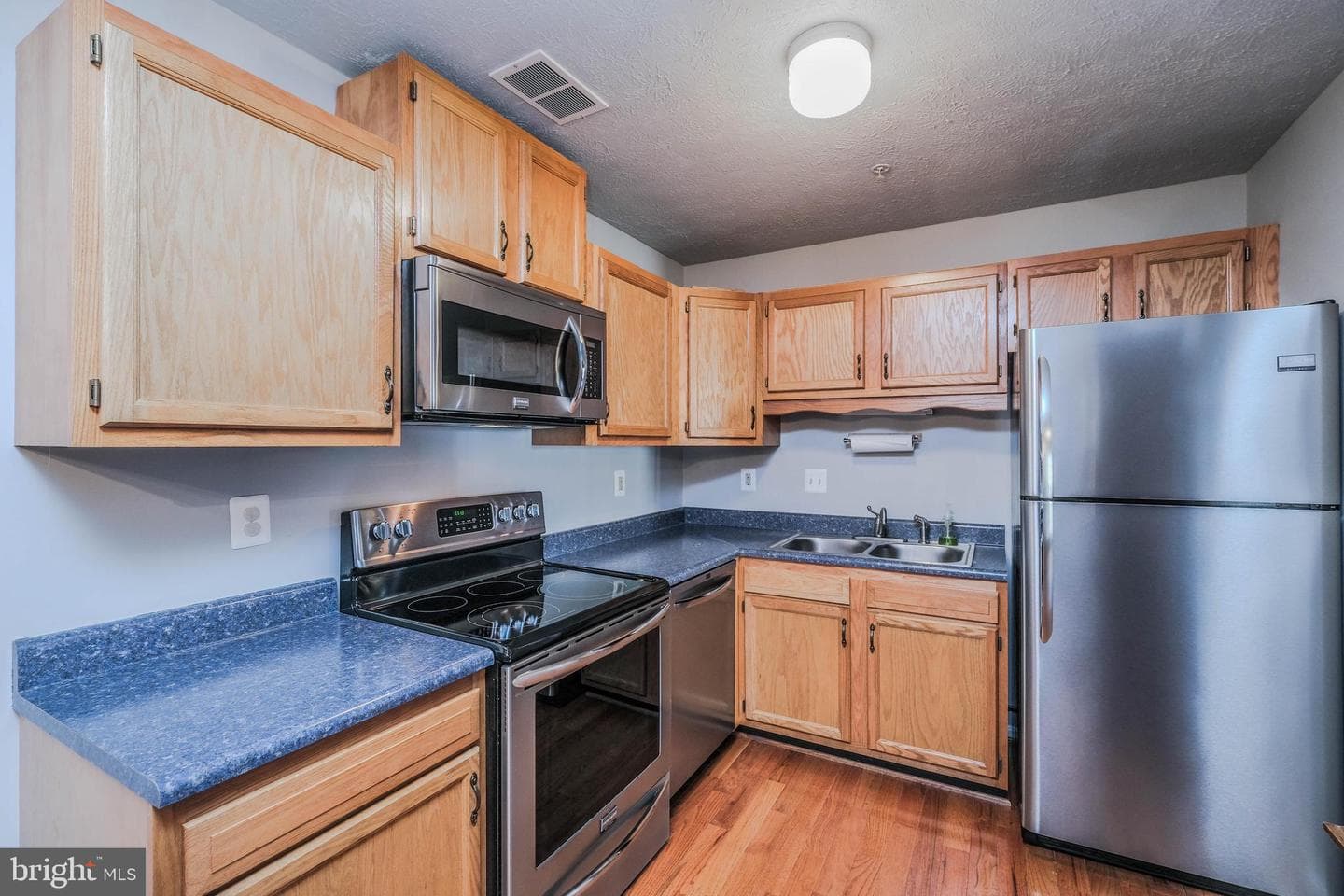 225 Brandy Court photo 2