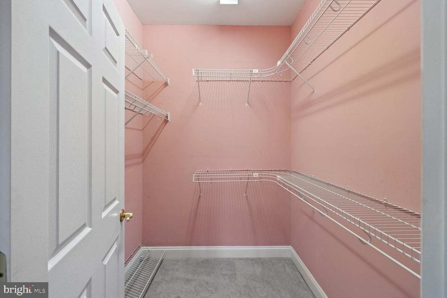 141 Donna Drive photo 38