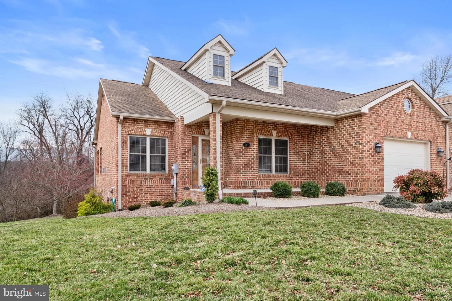 141 Donna Drive photo 4