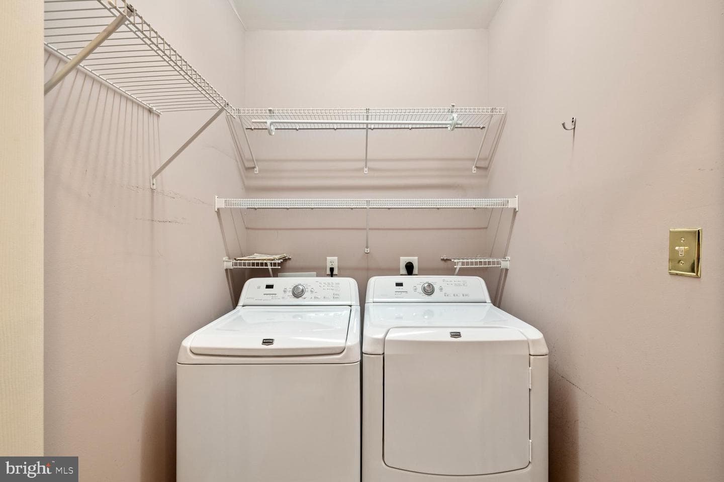 141 Donna Drive photo 46