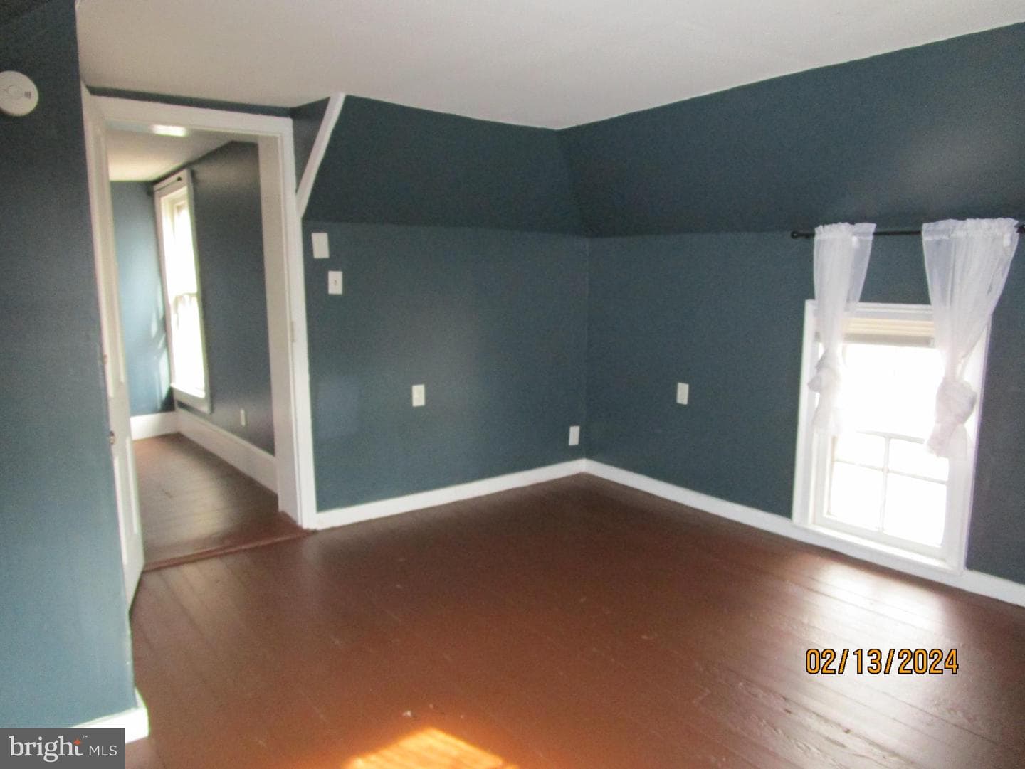 1192 Jadwyn Road photo 7