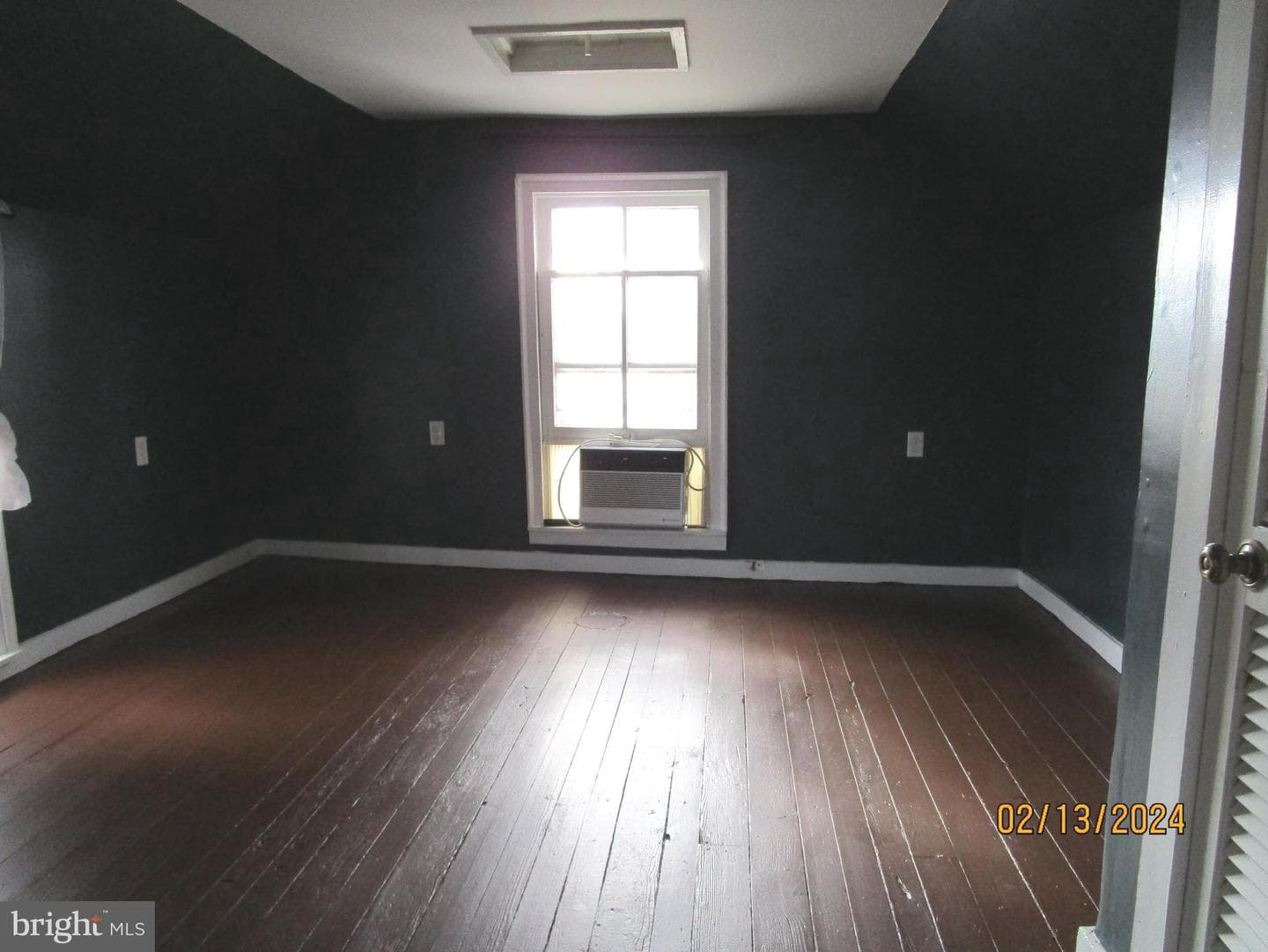 1192 Jadwyn Road photo 8
