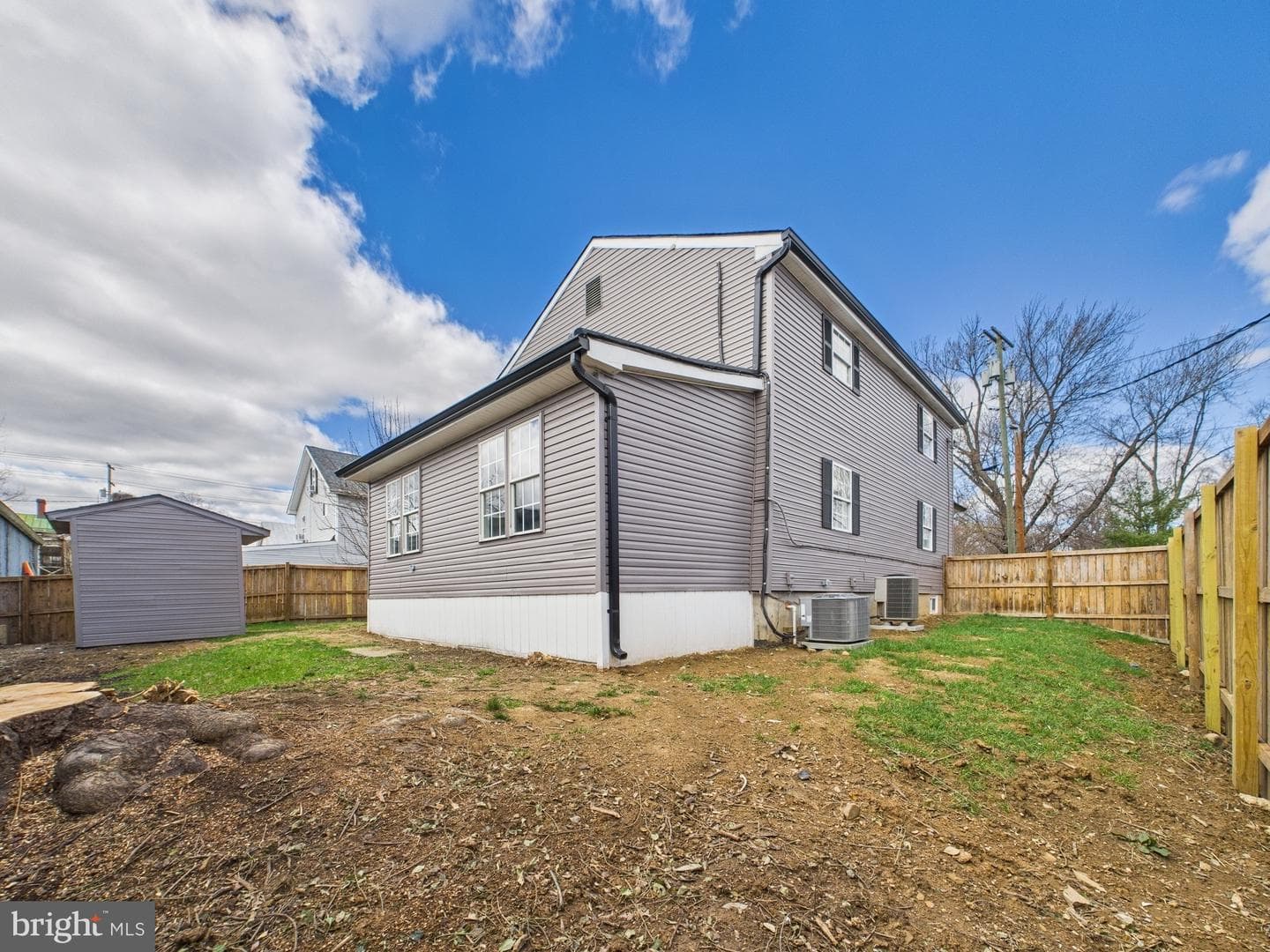 340 E Washington Street photo 14
