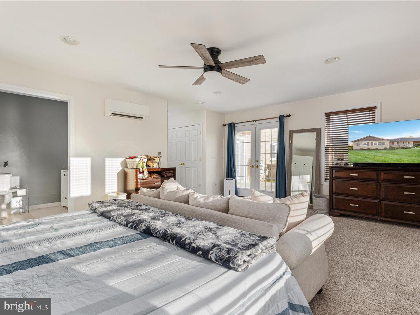 316 Royal Avenue photo 13