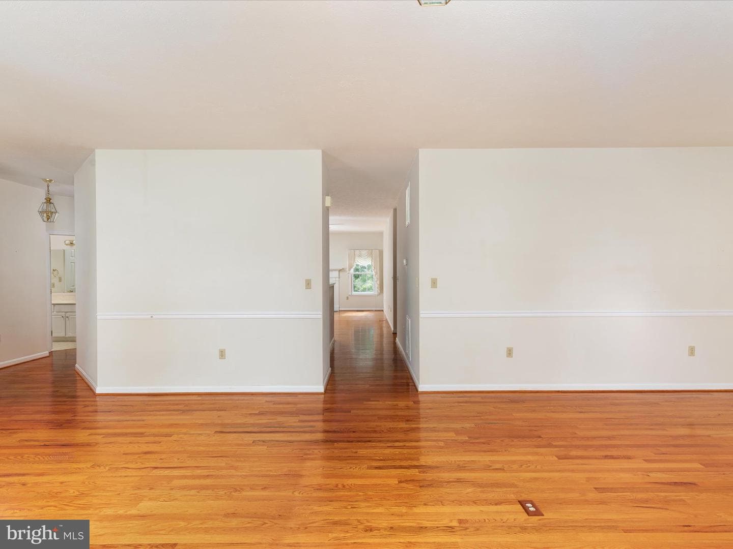 565 Fulton Drive photo 10