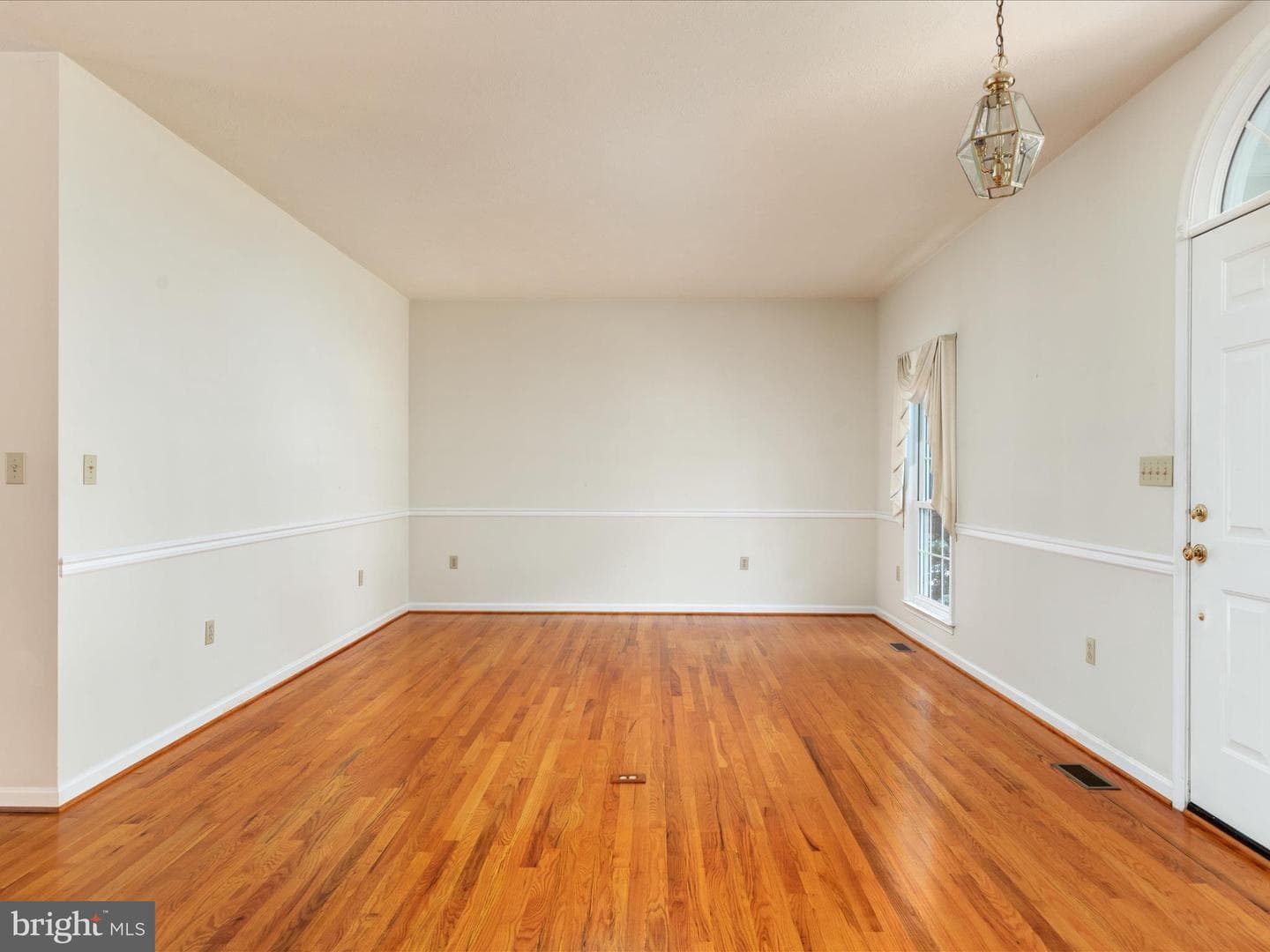 565 Fulton Drive photo 11