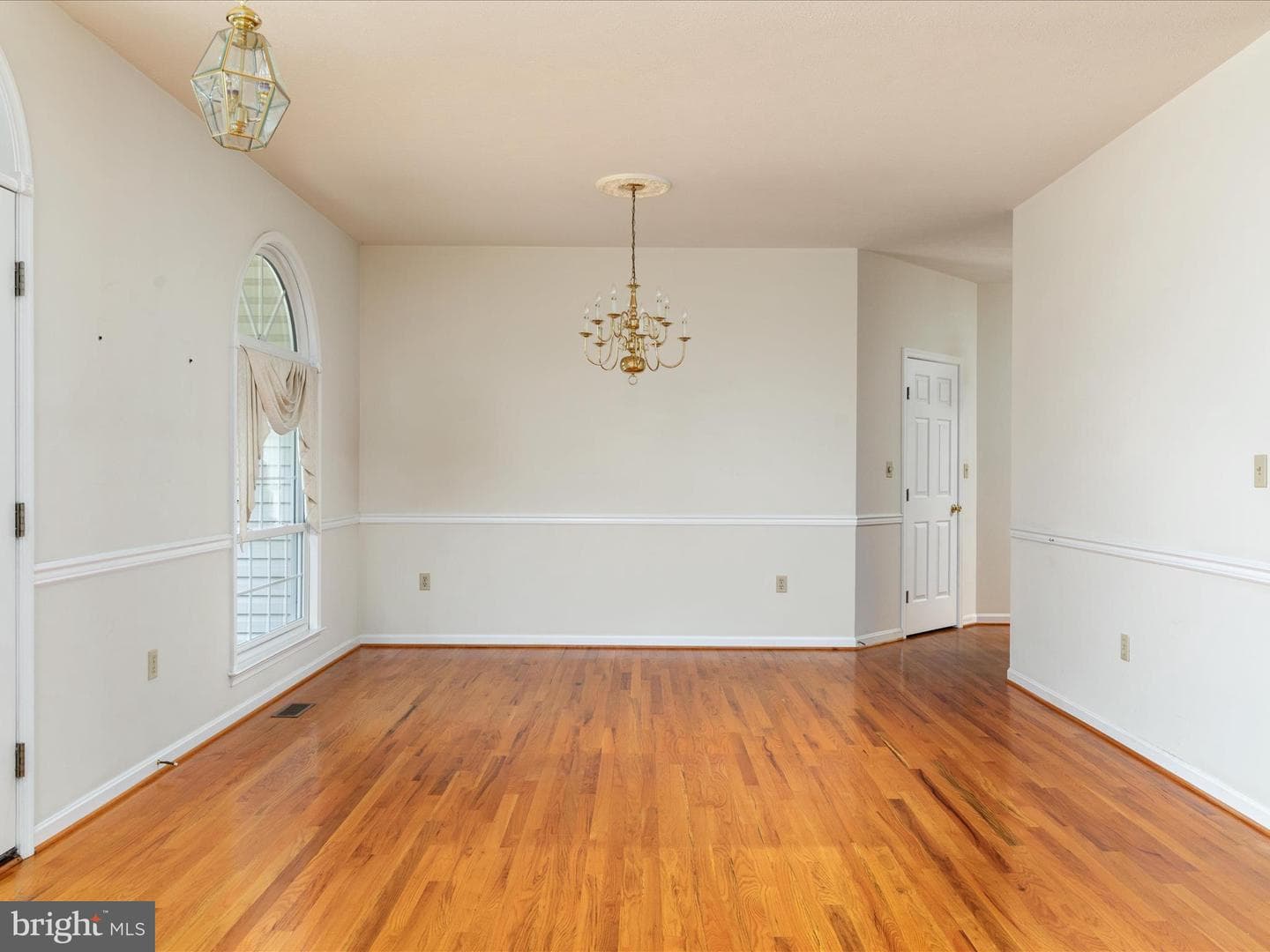 565 Fulton Drive photo 13