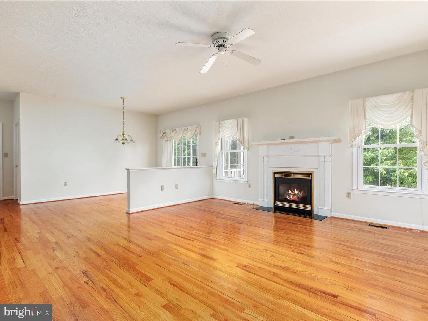 565 Fulton Drive photo 16