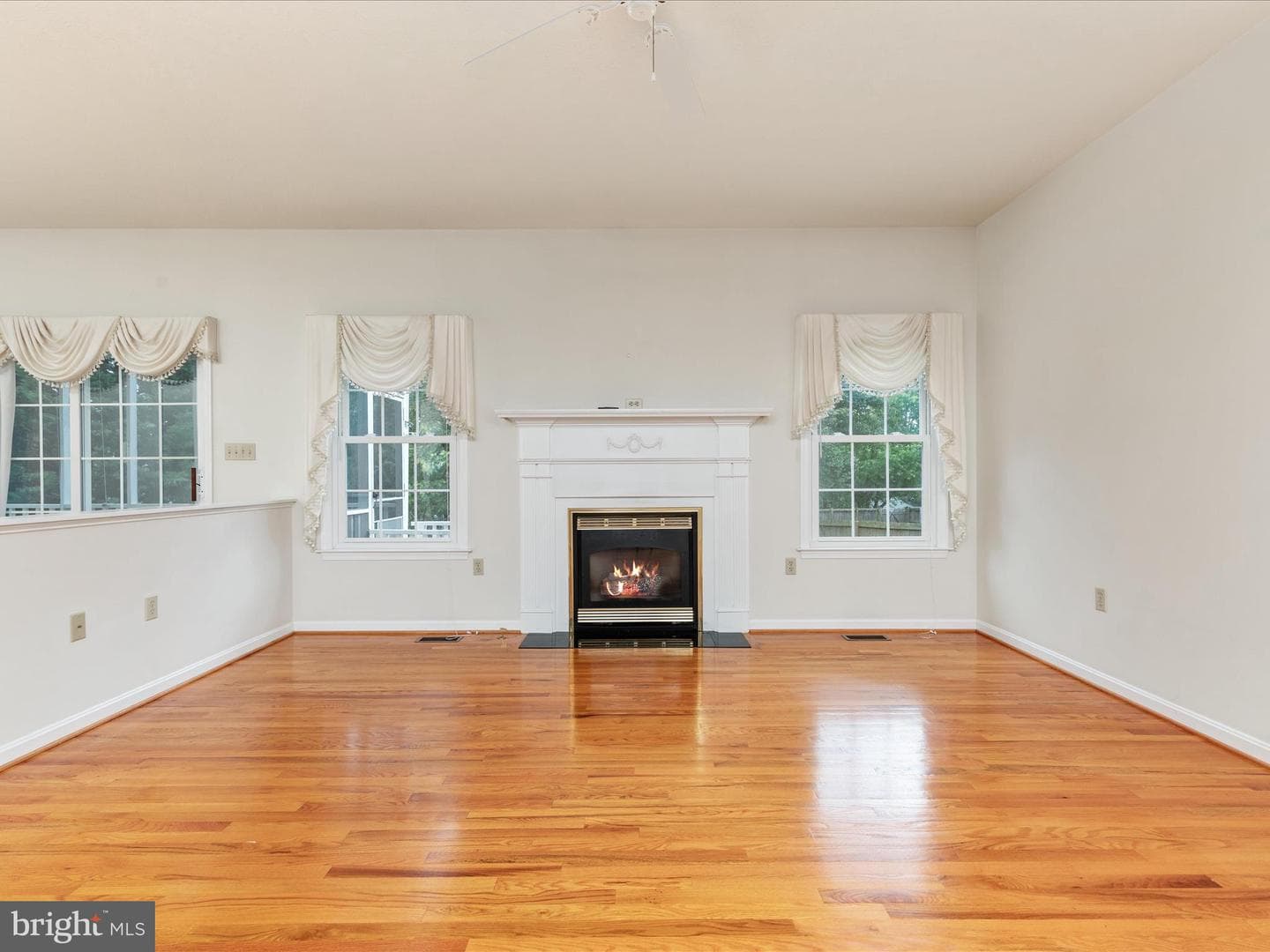 565 Fulton Drive photo 17