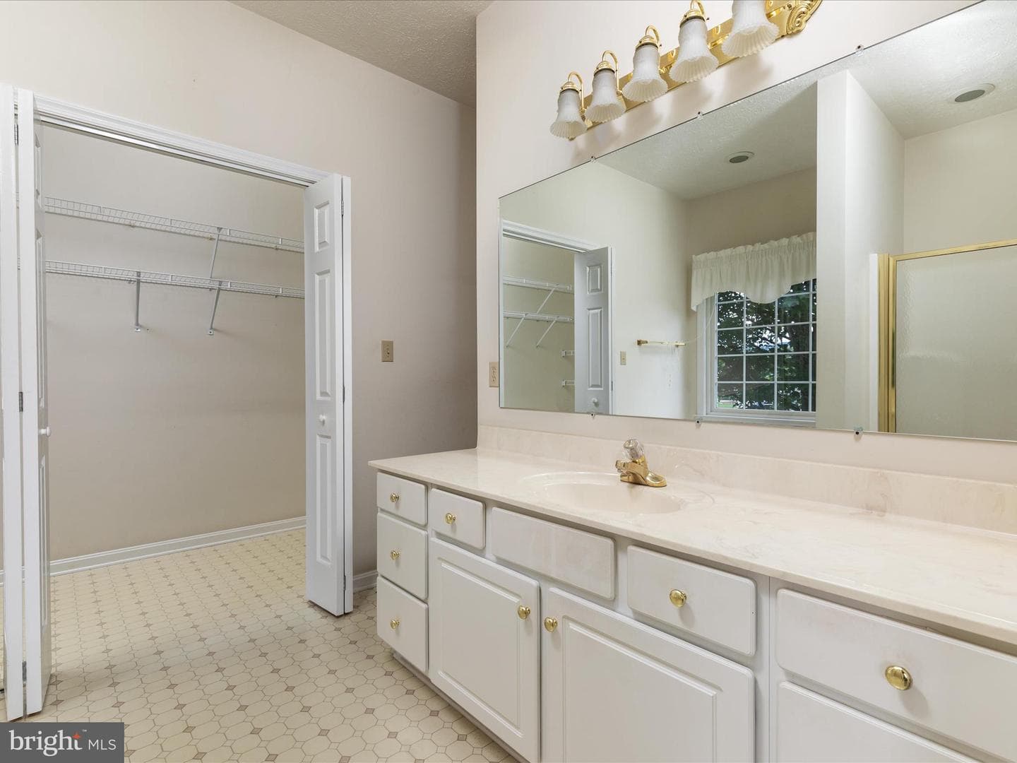 565 Fulton Drive photo 27