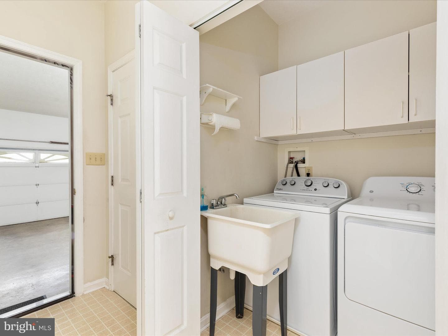 565 Fulton Drive photo 36