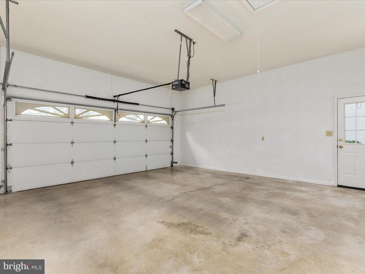 565 Fulton Drive photo 37