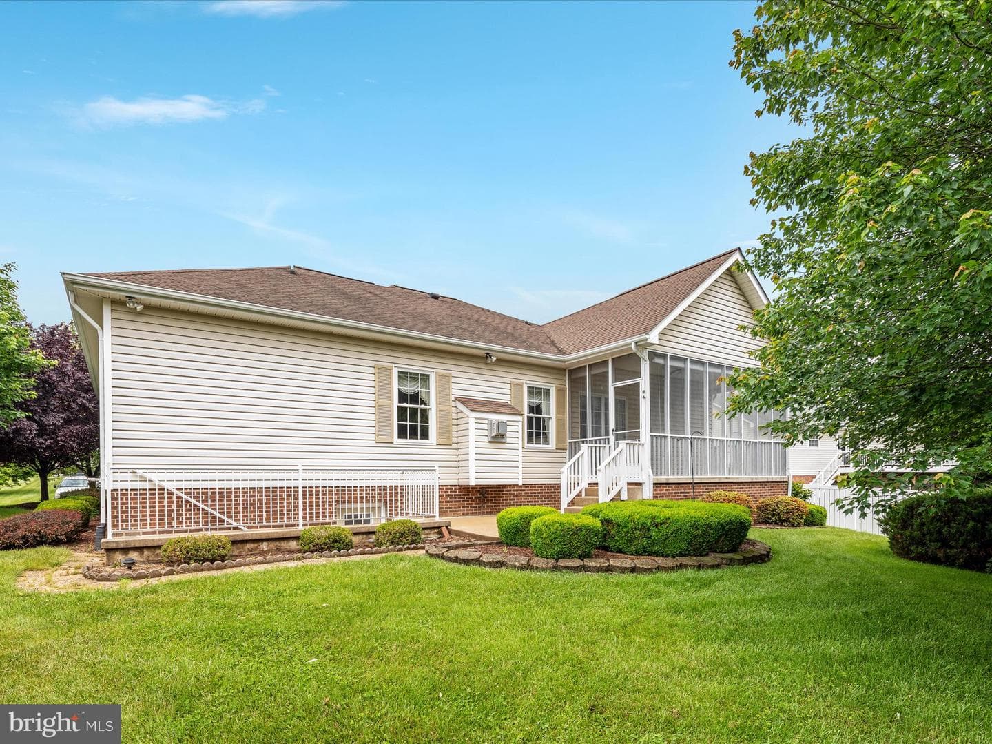 565 Fulton Drive photo 5