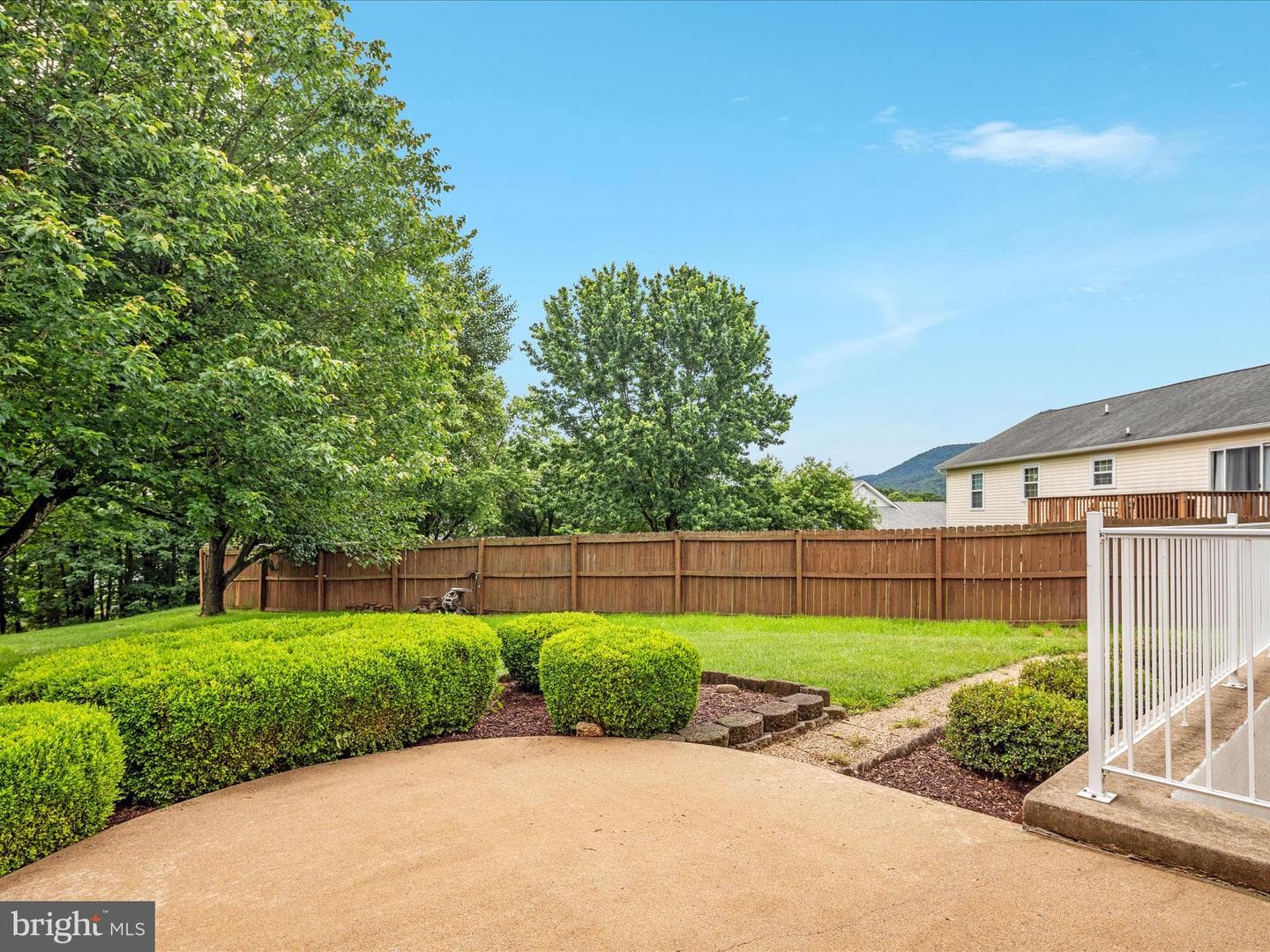 565 Fulton Drive photo 8