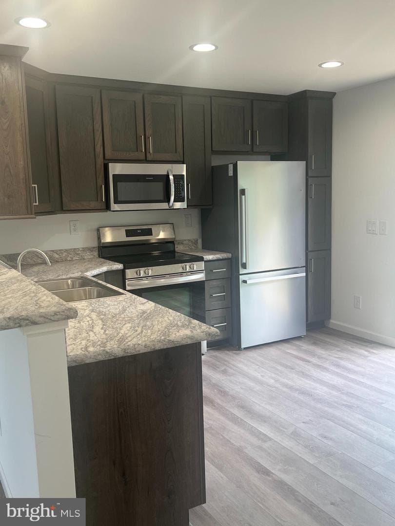 5830 Broad Street photo 3