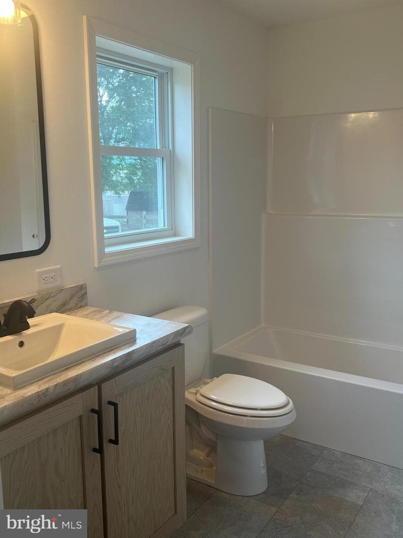 5830 Broad Street photo 9