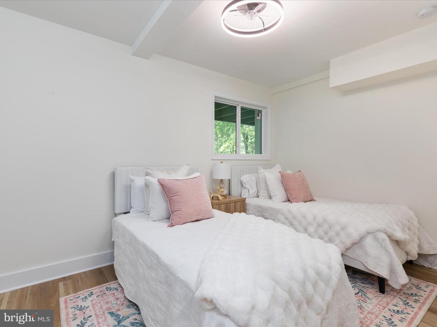 139 Laura Court photo 26