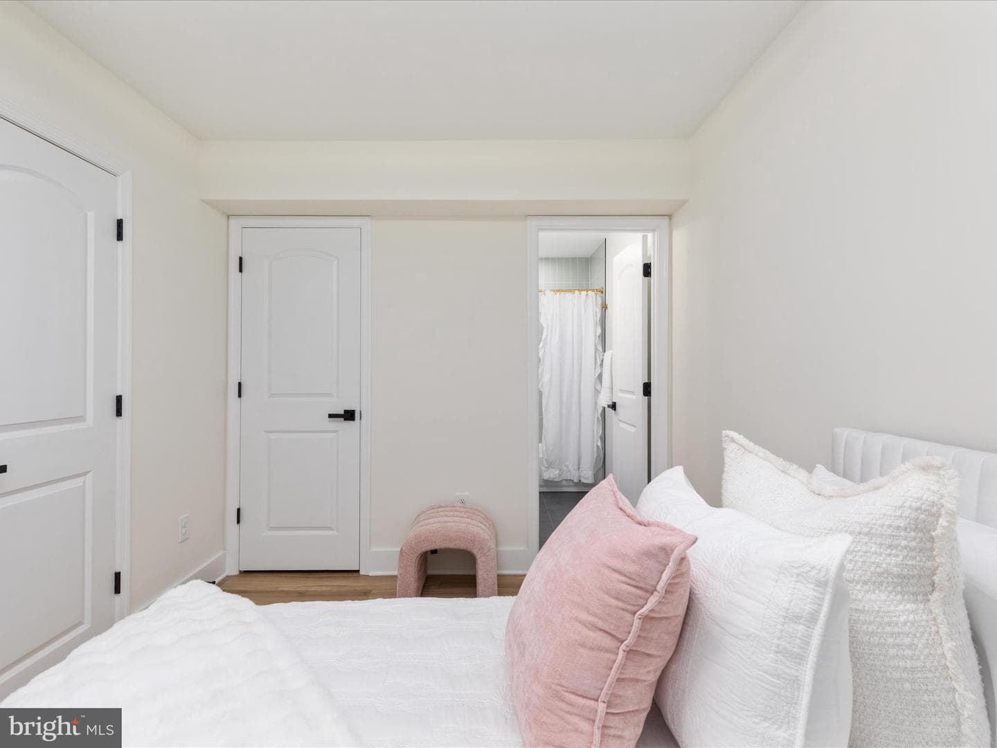 139 Laura Court photo 27