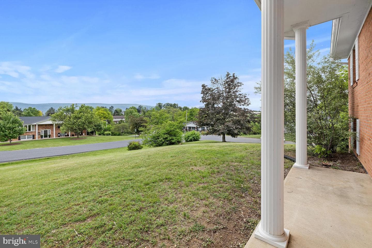 320 Dawn Avenue photo 12