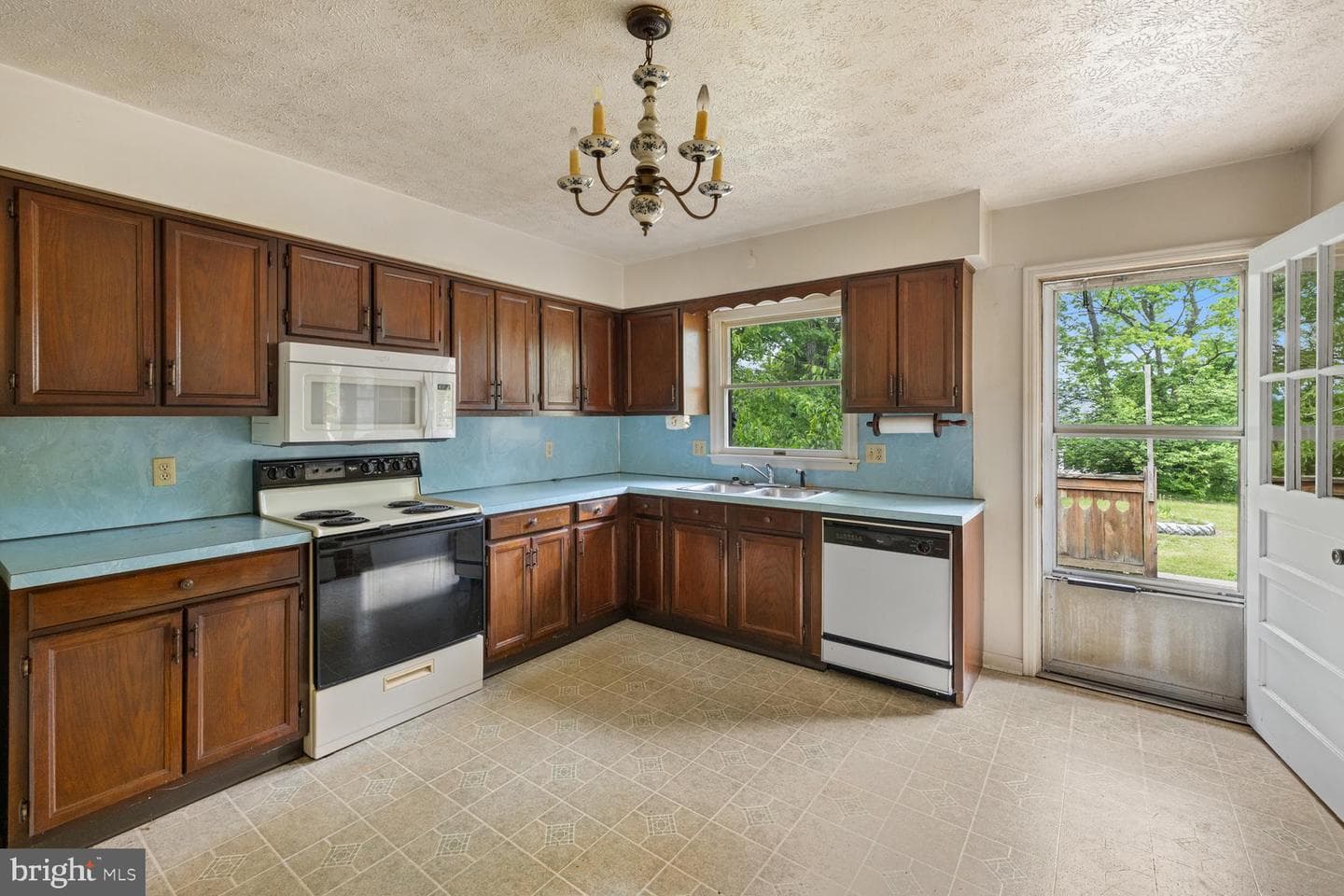 320 Dawn Avenue photo 16