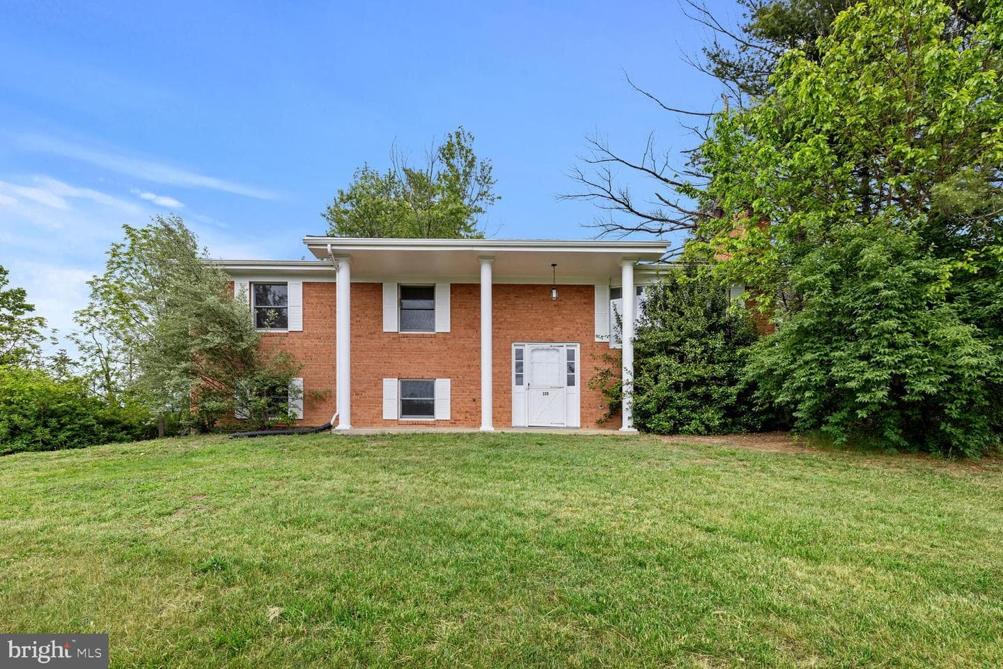 320 Dawn Avenue photo 5