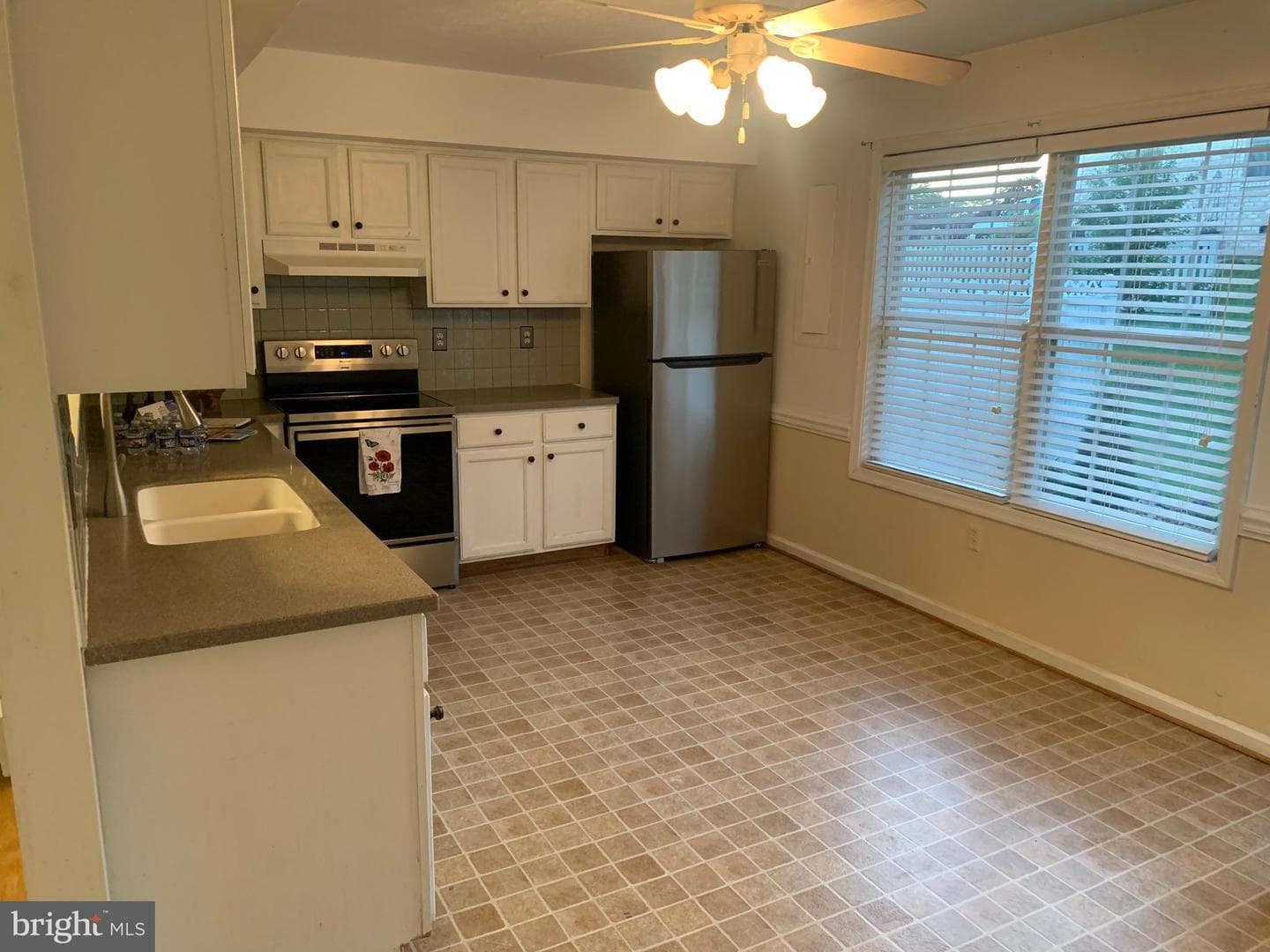 1170 Hisey Avenue photo 9
