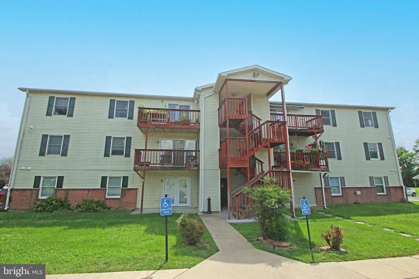 1282 Ox Road photo 1