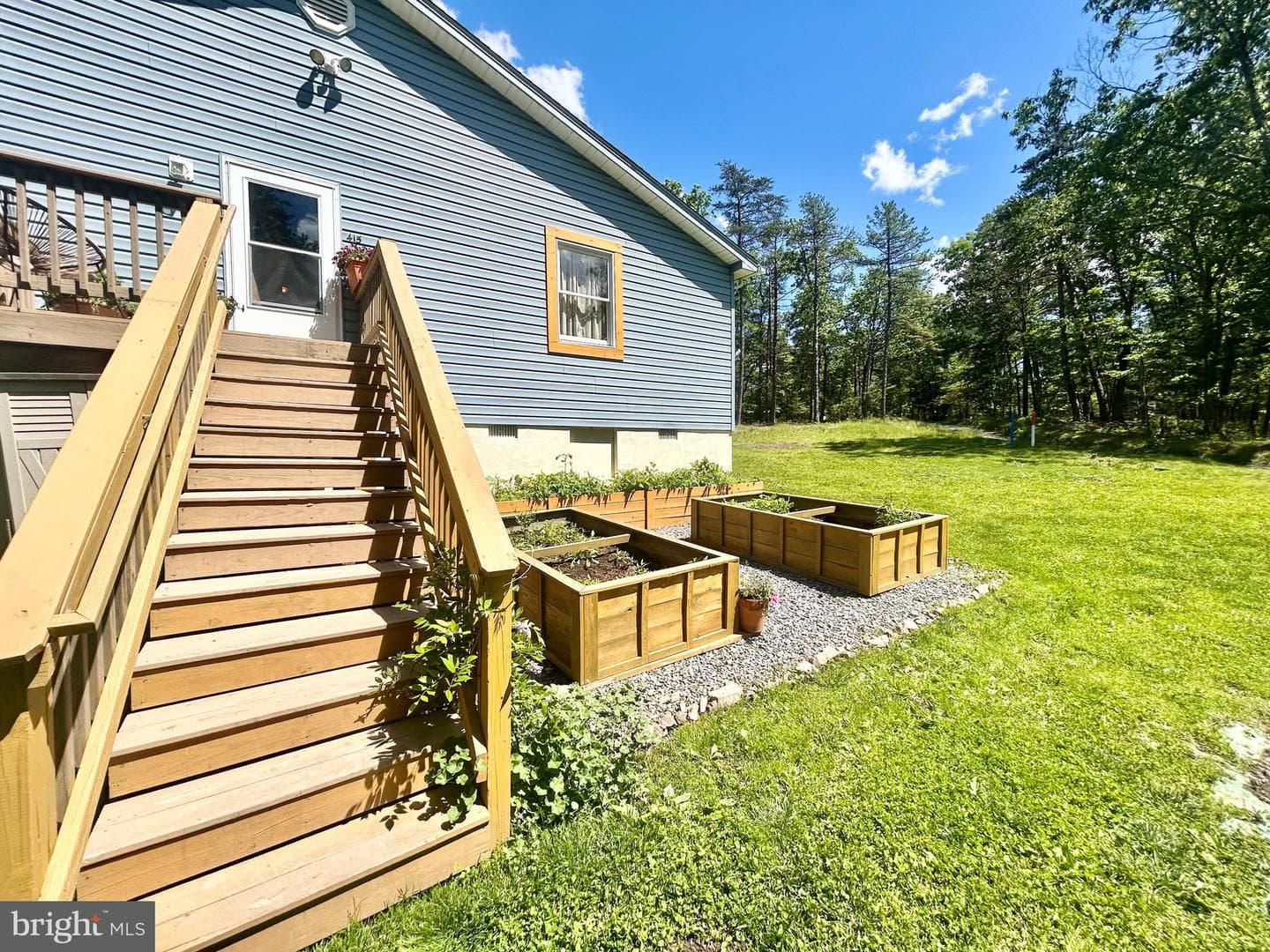 415 Rolly Road photo 2