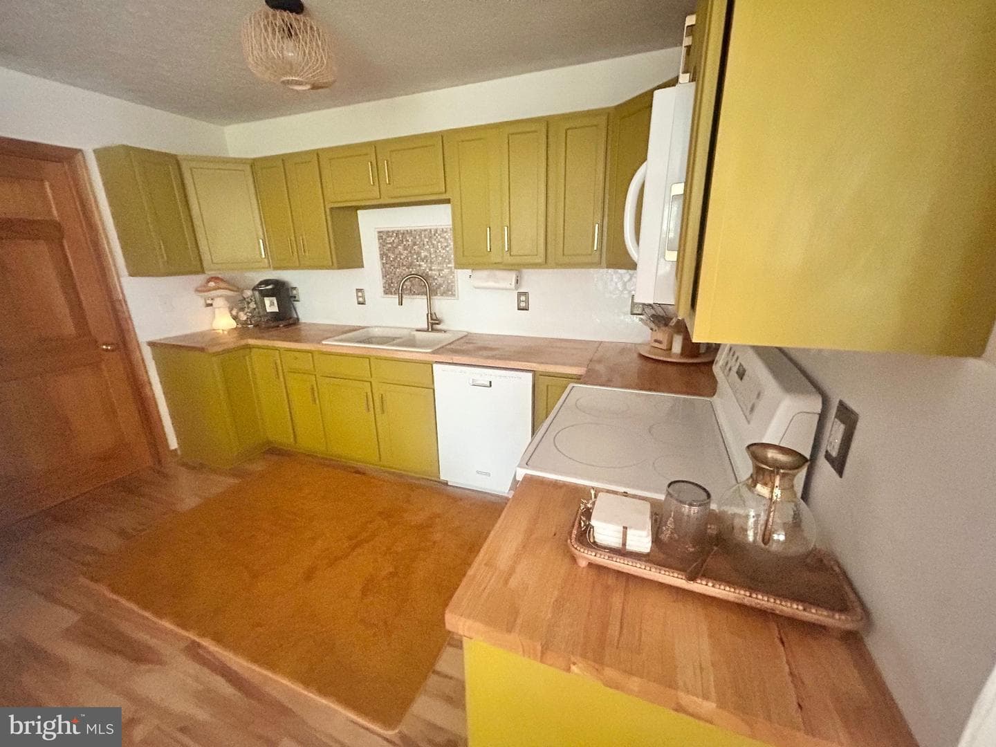 415 Rolly Road photo 23