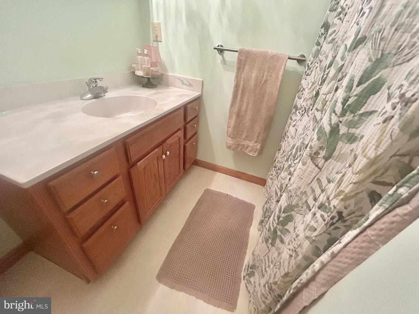 415 Rolly Road photo 35