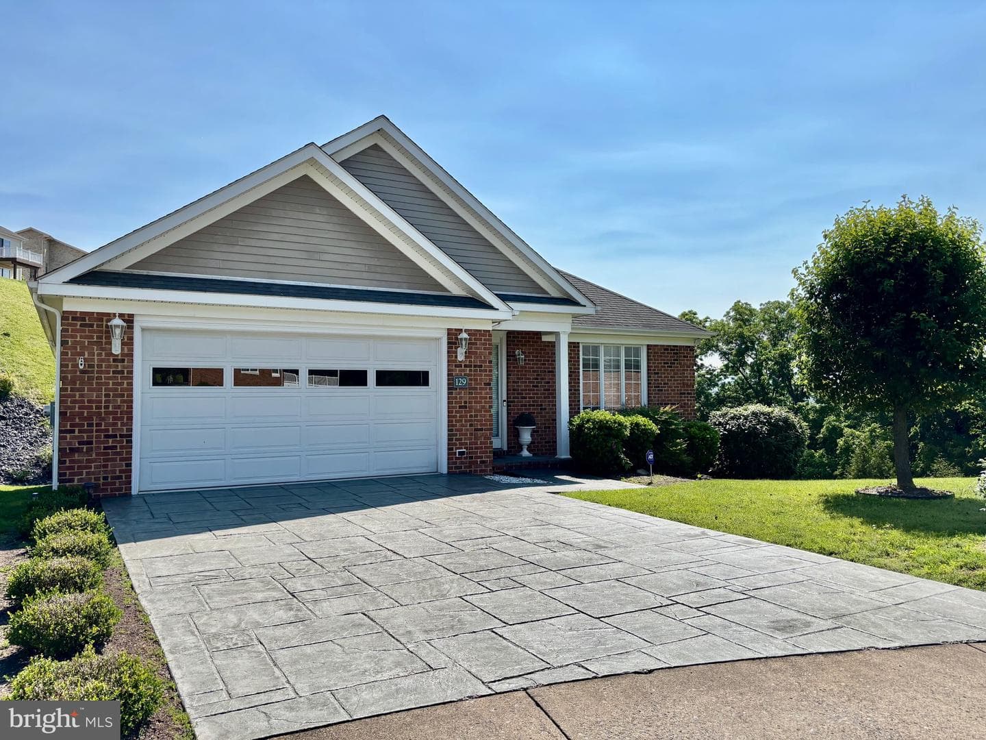 129 Anna Mae Court photo 1