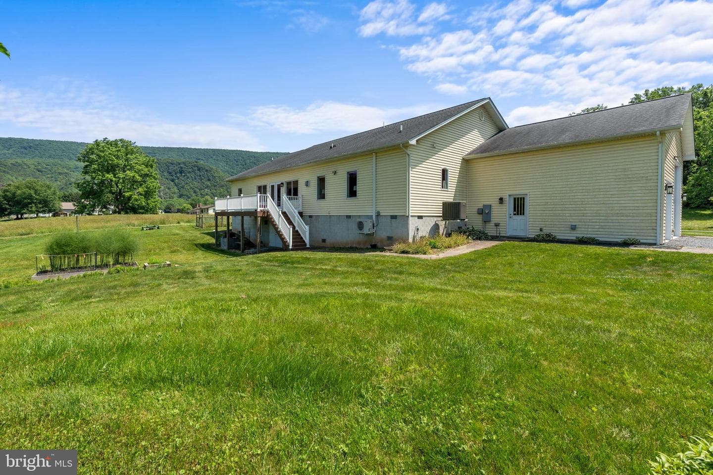 501 Forest View Road photo 58