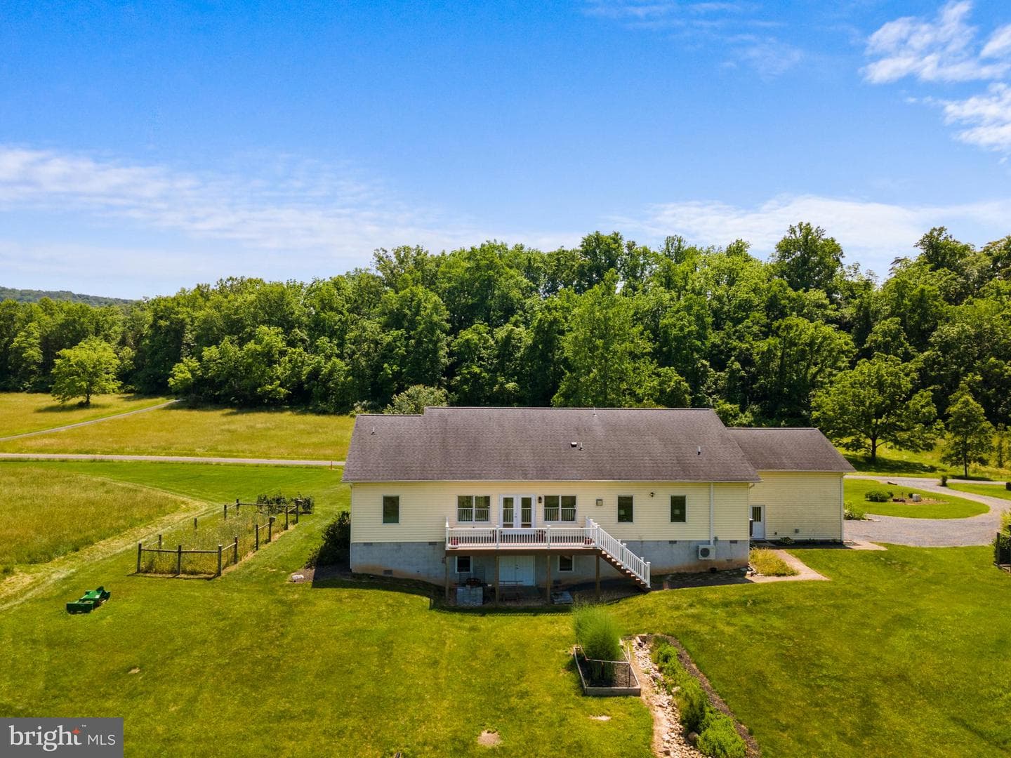 501 Forest View Road photo 7