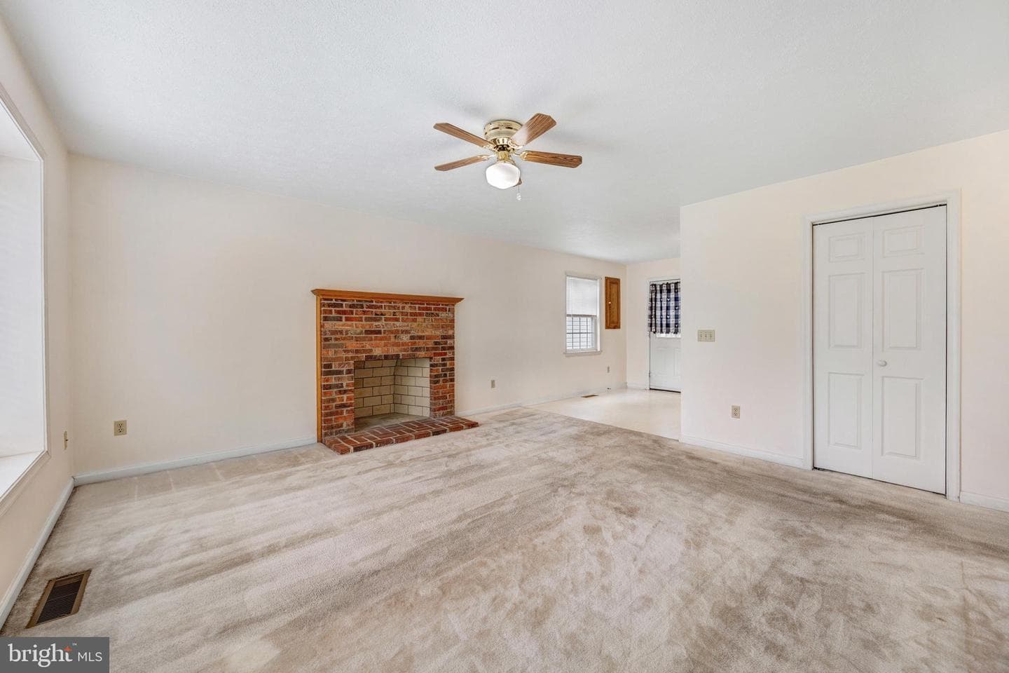 113 Sun Briar Court photo 9