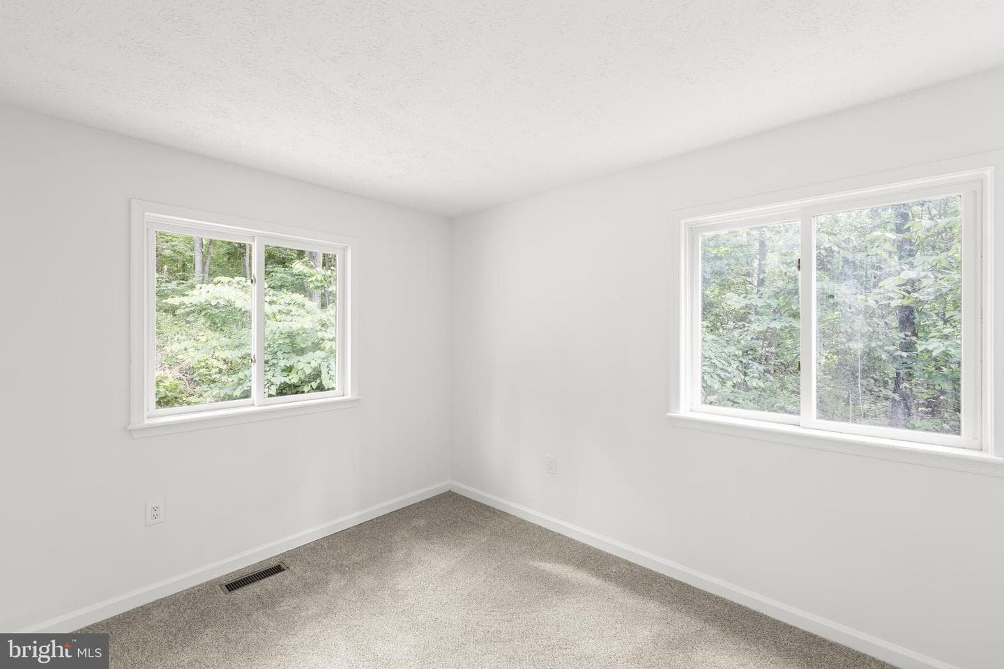 230 Blue Bell Lane photo 32