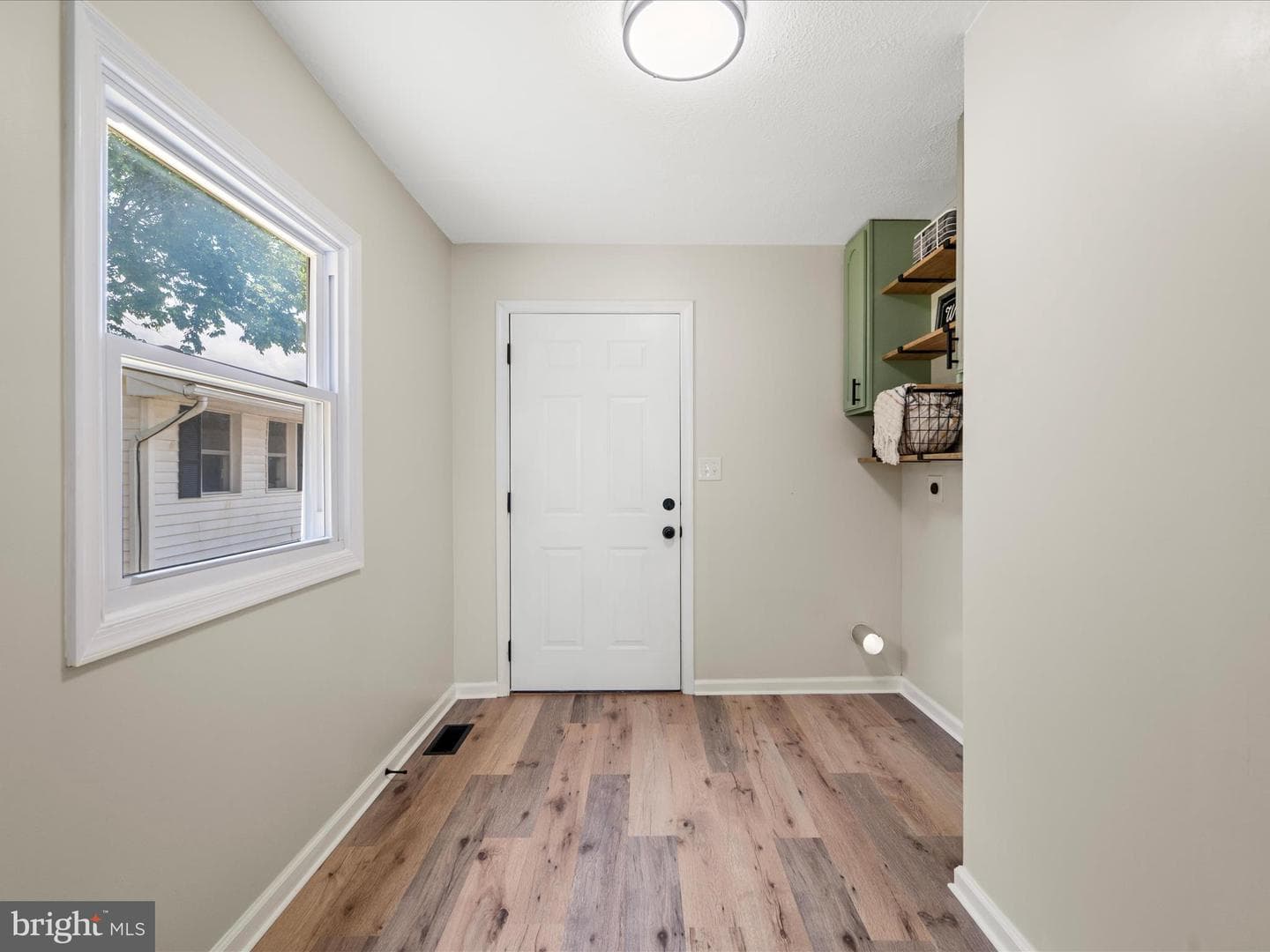 9222 N Congress Street photo 20