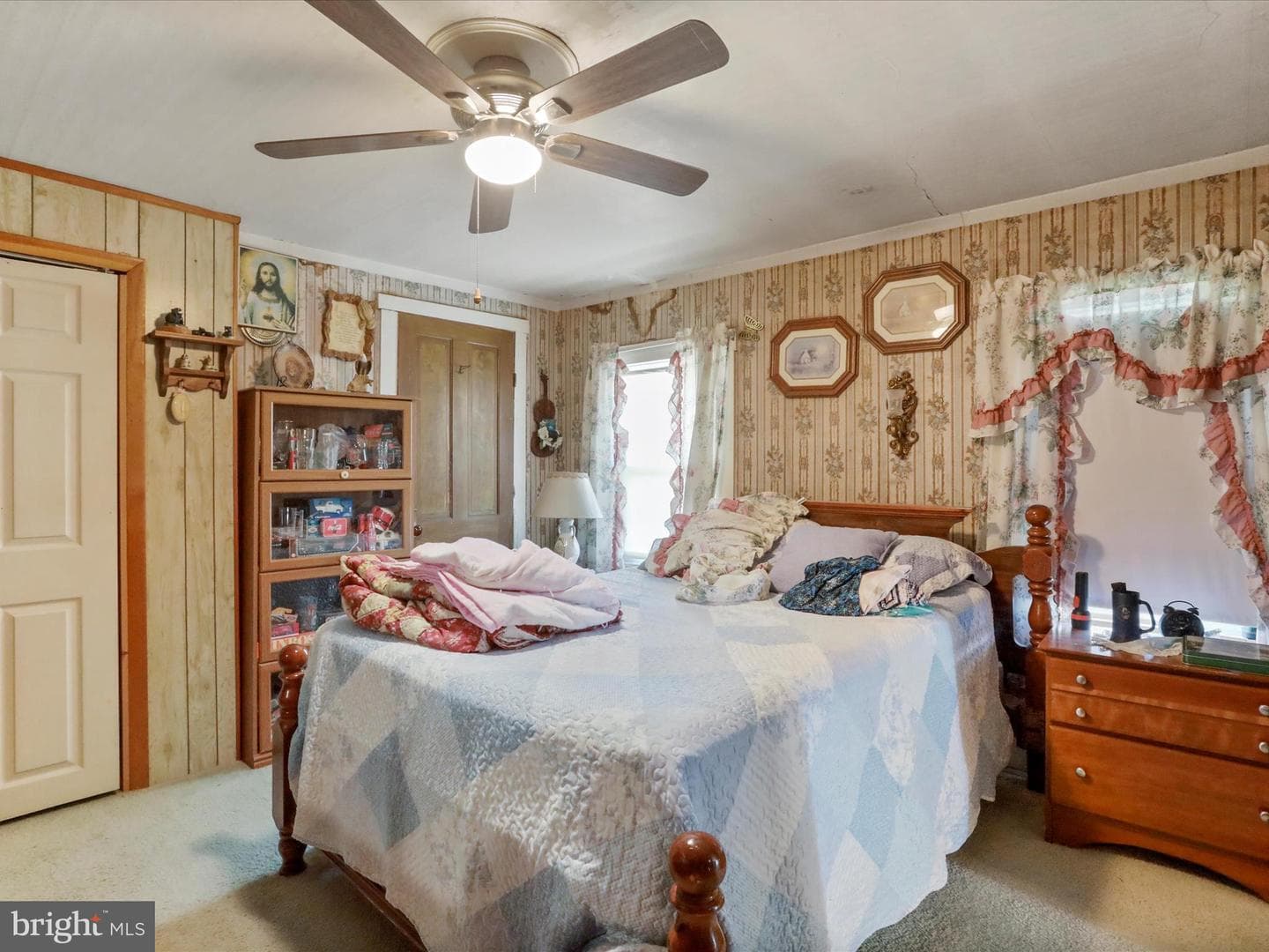 1593 Hahns Lane photo 27