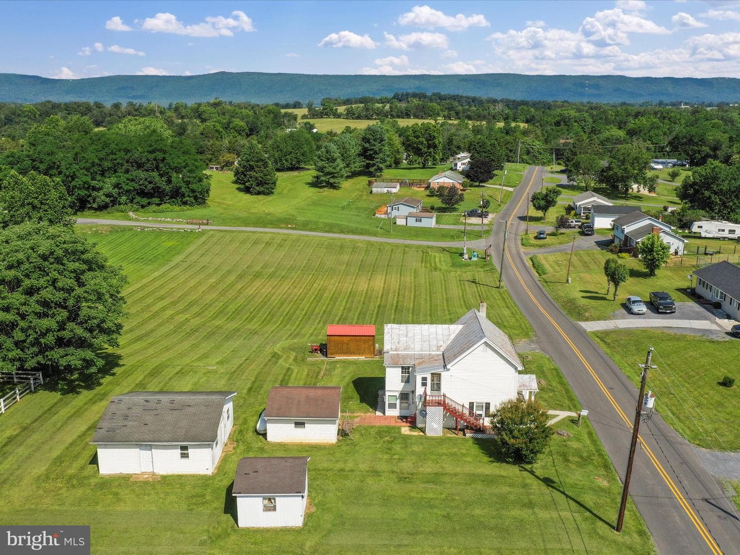 1593 Hahns Lane photo 43