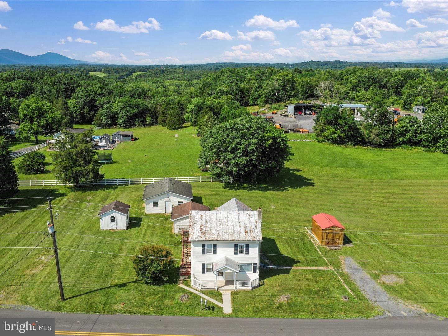 1593 Hahns Lane photo 45