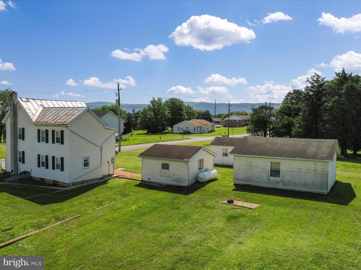 1593 Hahns Lane photo 48