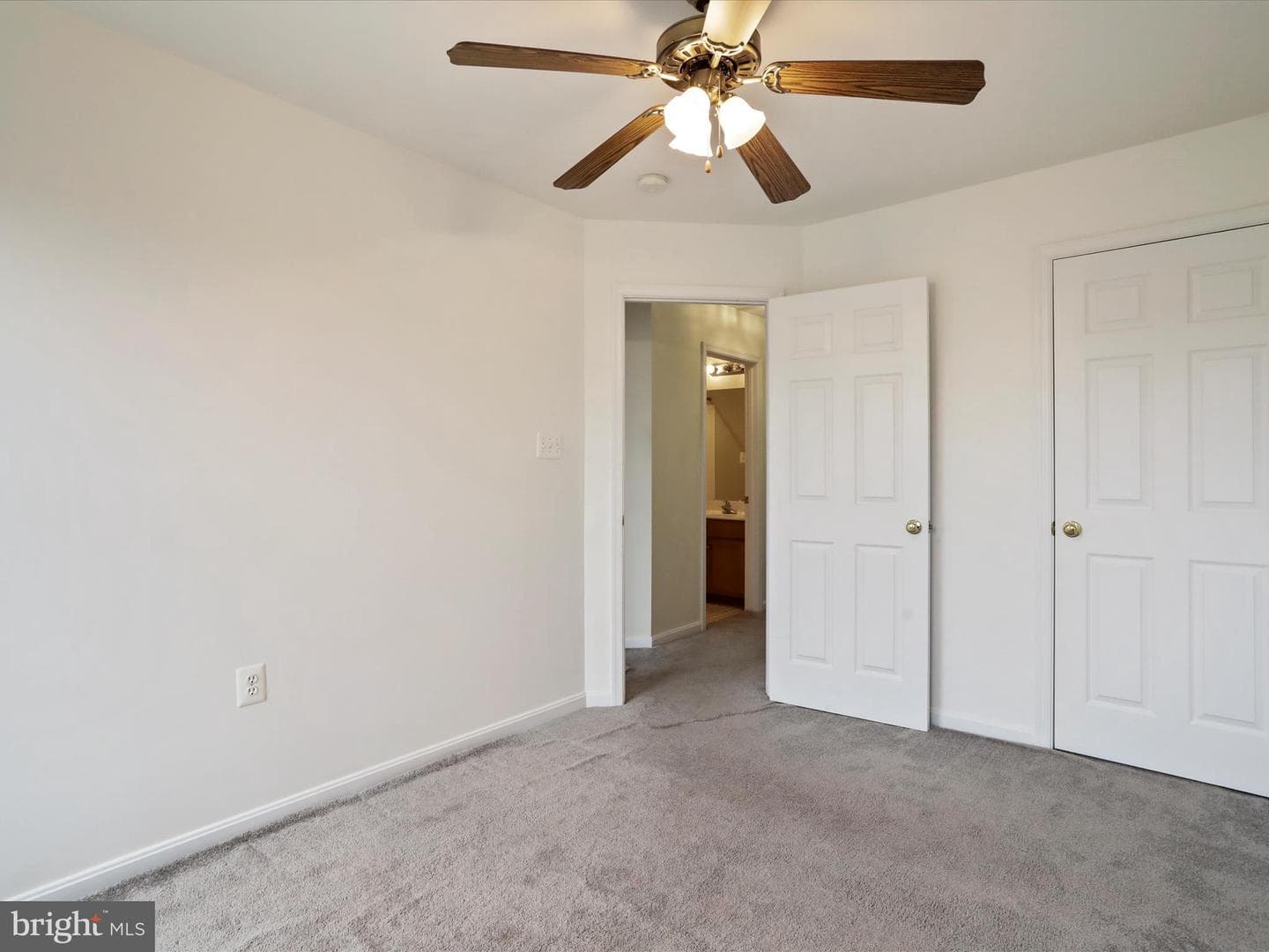 540 Hotchkiss Drive photo 17